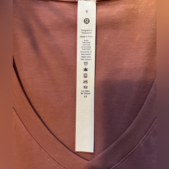 🆕 🌸NEW With Tags, Lululemon 👚 Love-V-Neck T Shirt. - Picture 2 of 4